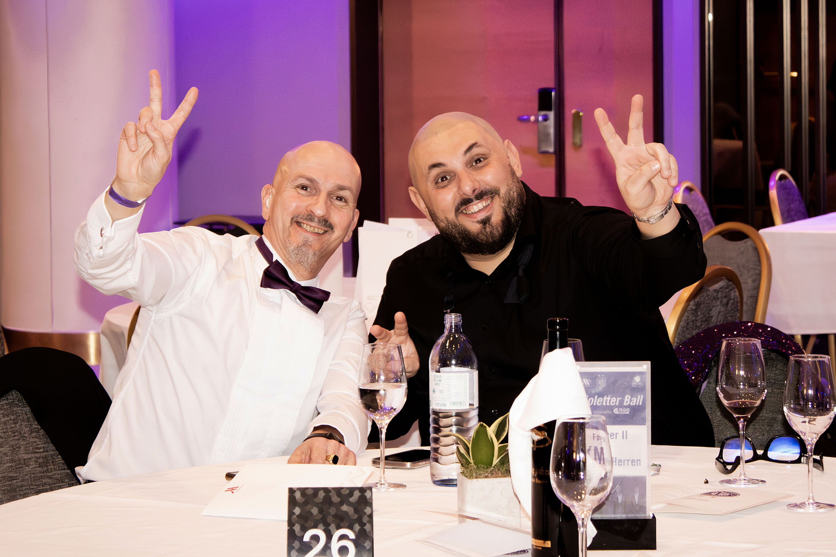 Violetter Ball 18
