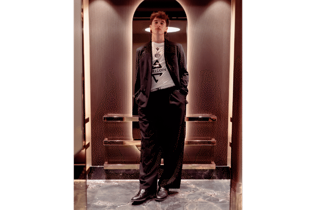 Romeo Vučić beim violetten Ball