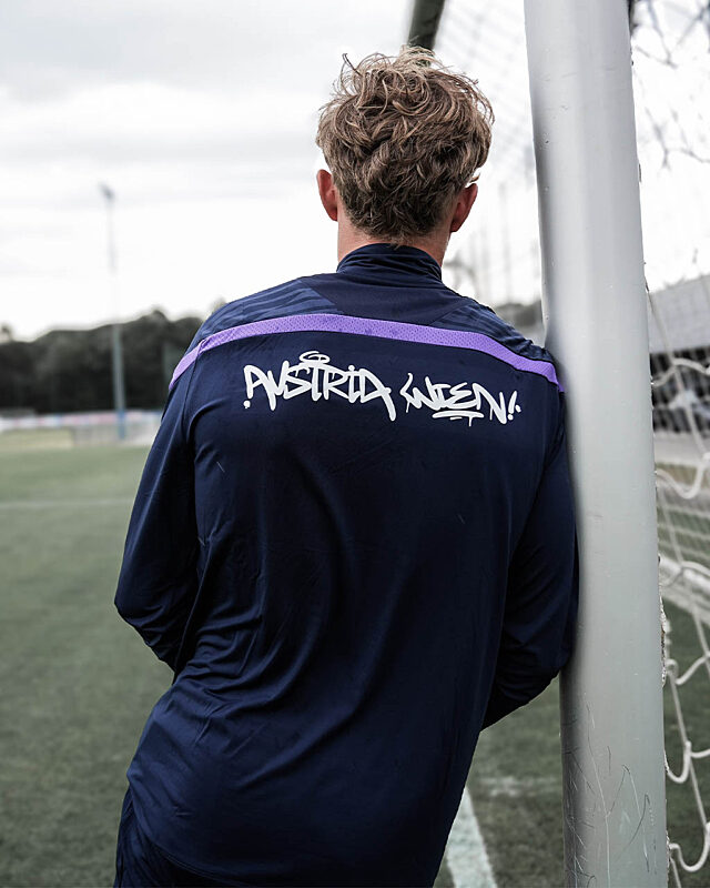 Unbenannt 2 0005 2026 07 01 Fanshop Trainingsgewand YV 17
