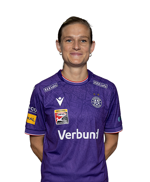 23 Carina Wenninger