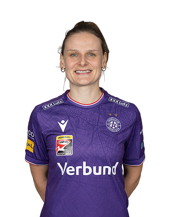 38 Dominika Škorvánková