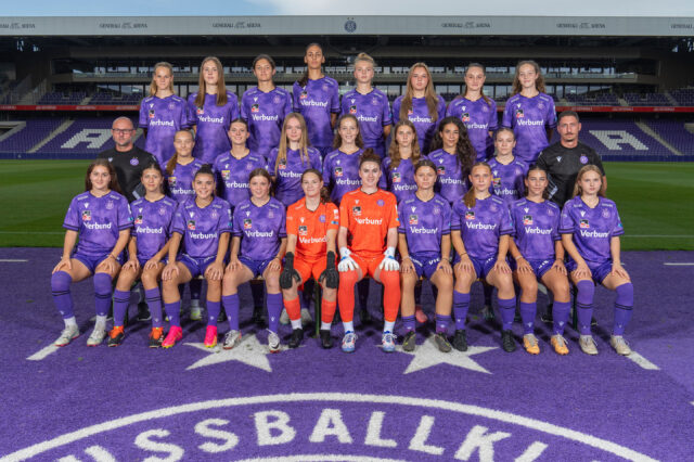 Young Violets Frauen