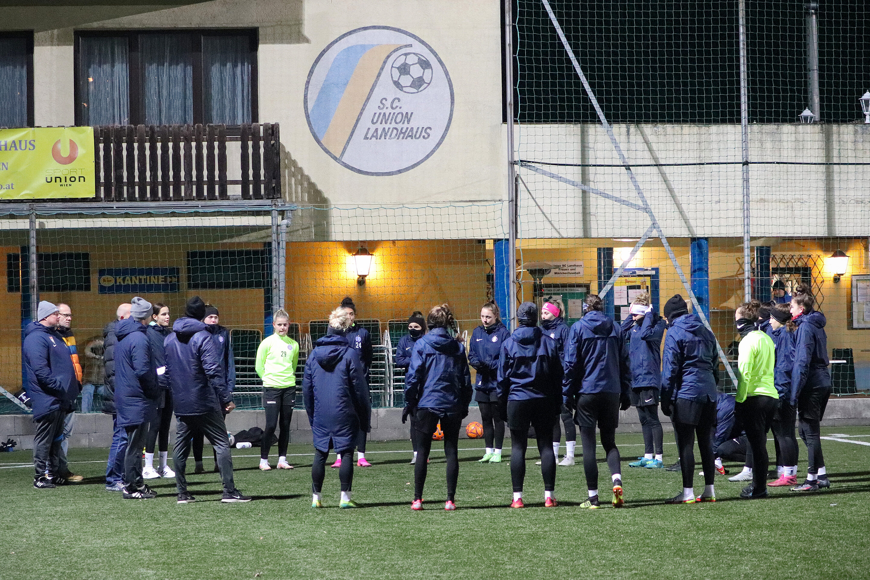 Frauen Trainingsstart Team