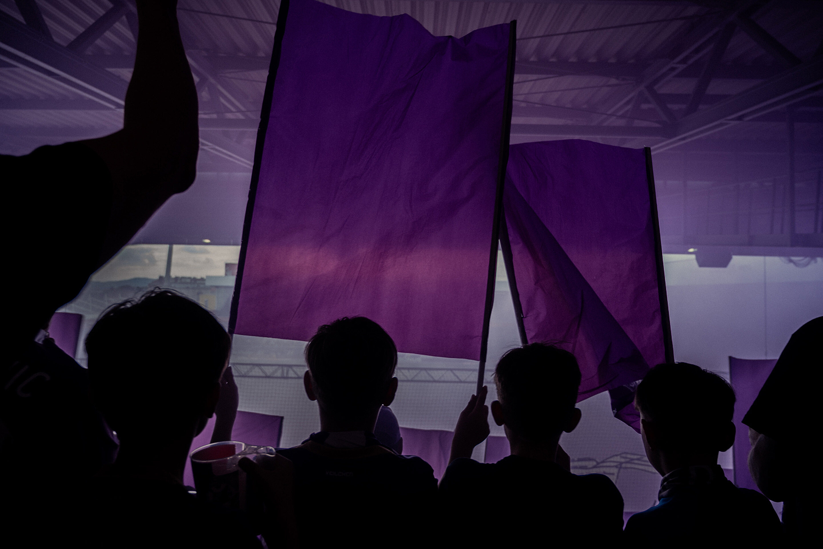 Ost Tribüne ist voll