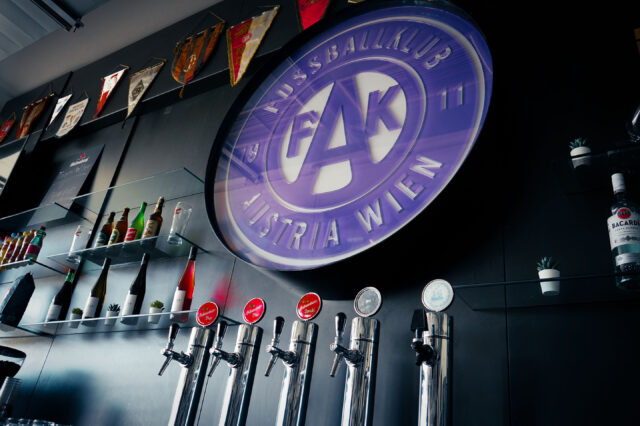 Viola Pub