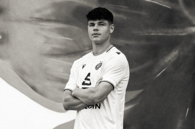 130 Fußball Pazourek