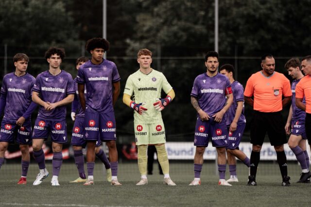 Young Violets vs Mauerwerk