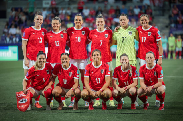 Österreichs Frauen-Nationalteam im Franz-Horr-Stadion