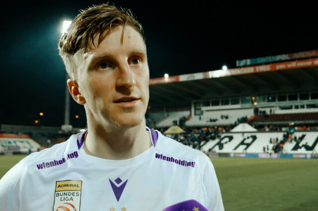 Philipp Wiesinger beim Interview mit Viola TV