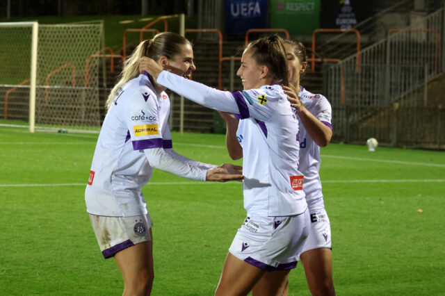 Almedina Šišić und Louise Schöffel jubeln