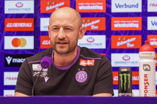 Stephan Helm PK vor Tirol