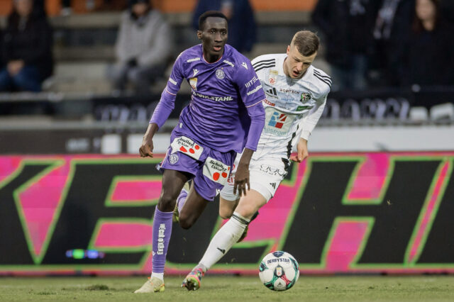 Abubakr Barry im Zweikampf