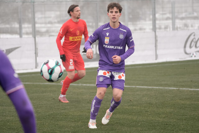Florian Wustinger im Testspiel gegen FC Nordsjælland