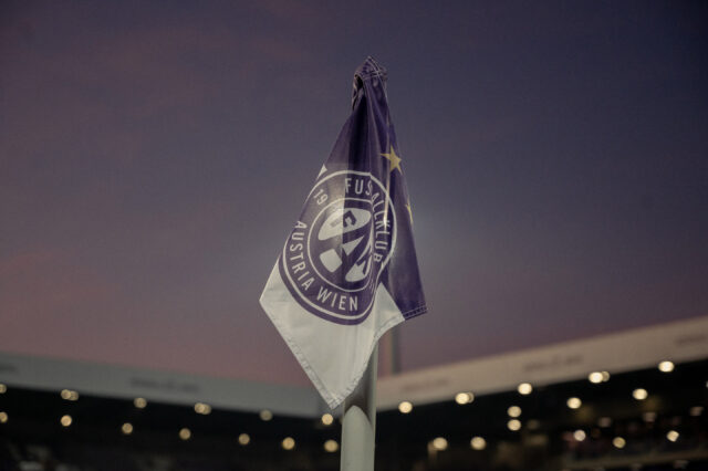 Eckfahne mit Austria-Logo in der Generali-Arena