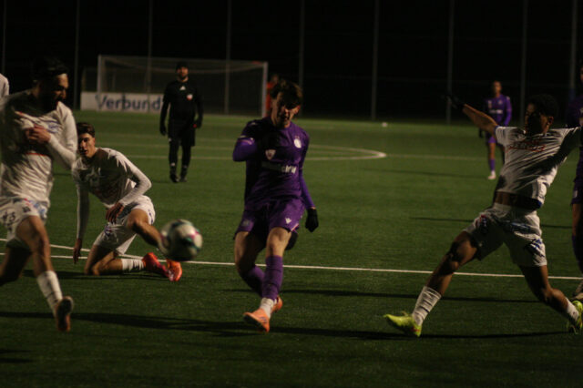 Violets Testsieg FAC