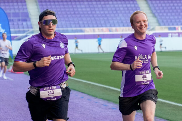 Läufer beim Viola Run in der Generali-Arena