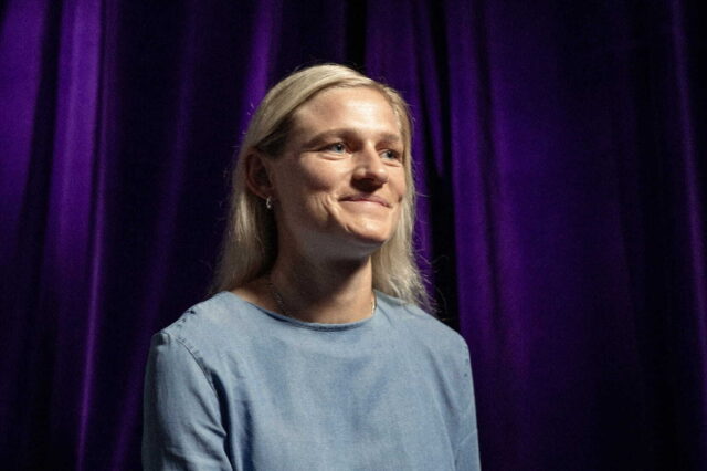 Carina Wenninger lächelt in die Kamera