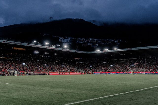 Brann Stadion bei Nacht