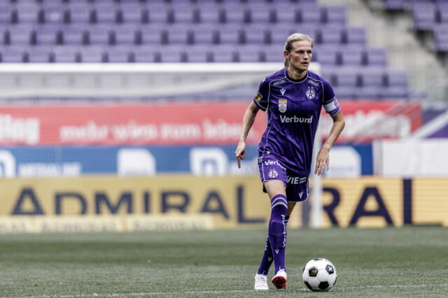 Carina Wenninger am Ball