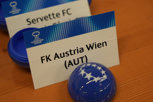 Auslosungszettel der UEFA Women's Champions League mit der Aufschrift FK Austria Wien