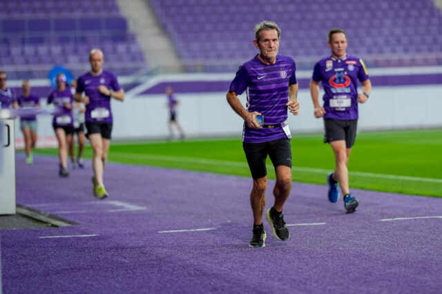 Viola Run, Läufer in Violett