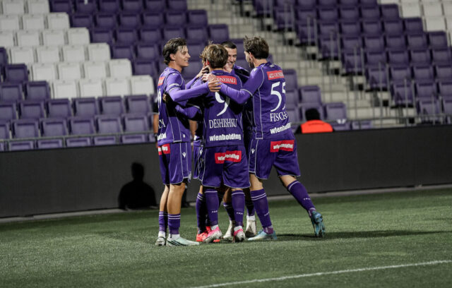 Jubel der Young Violets nach dem 1:0-Treffer gegen Sturm Graz II.