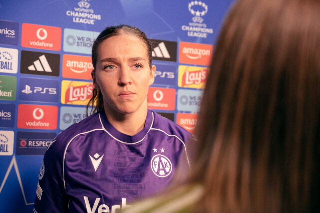 Modesta Uka beim Interview