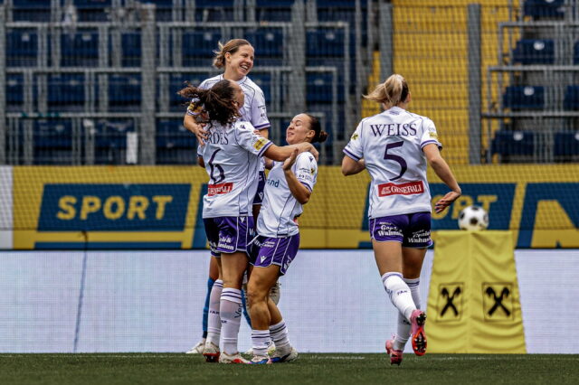 Patricia Pfanner jubelt mit Lotta Cordes und Valentina Pötzl