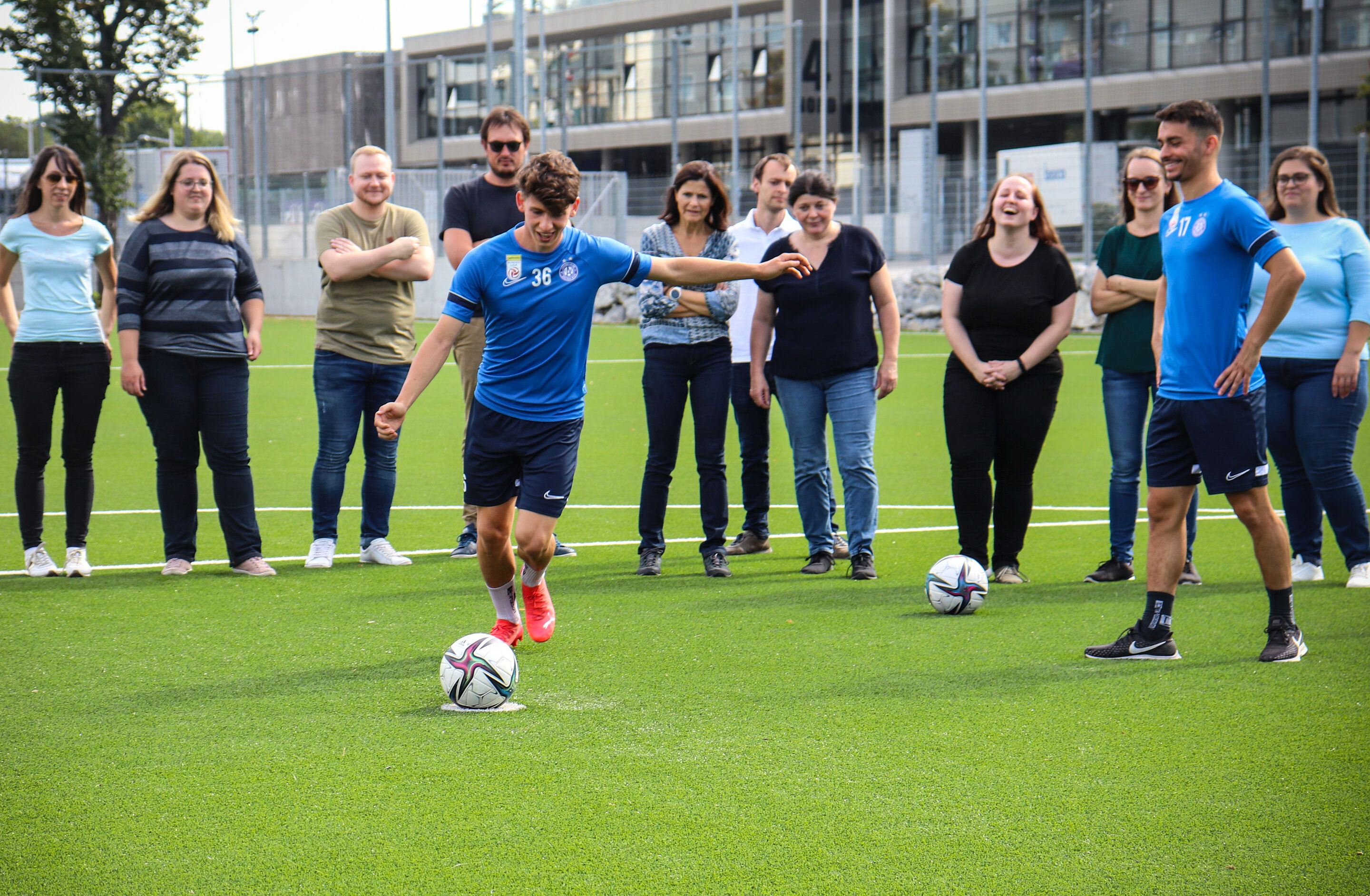 Steuer und Service 5